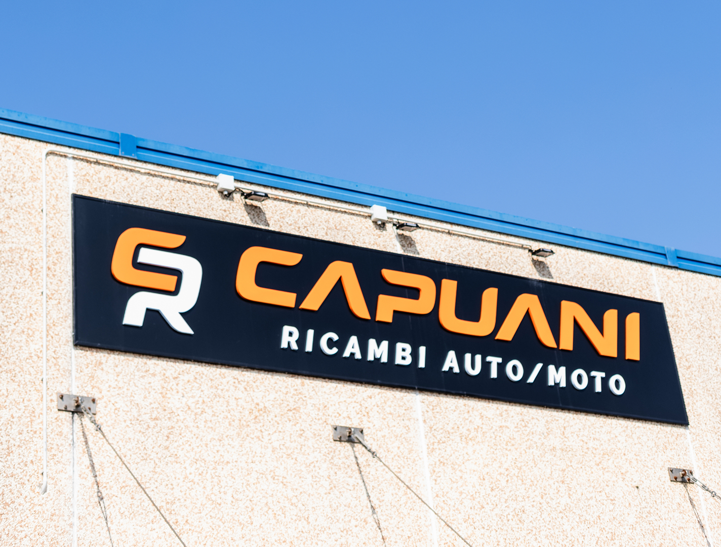 Insegna Capuani Ricambi